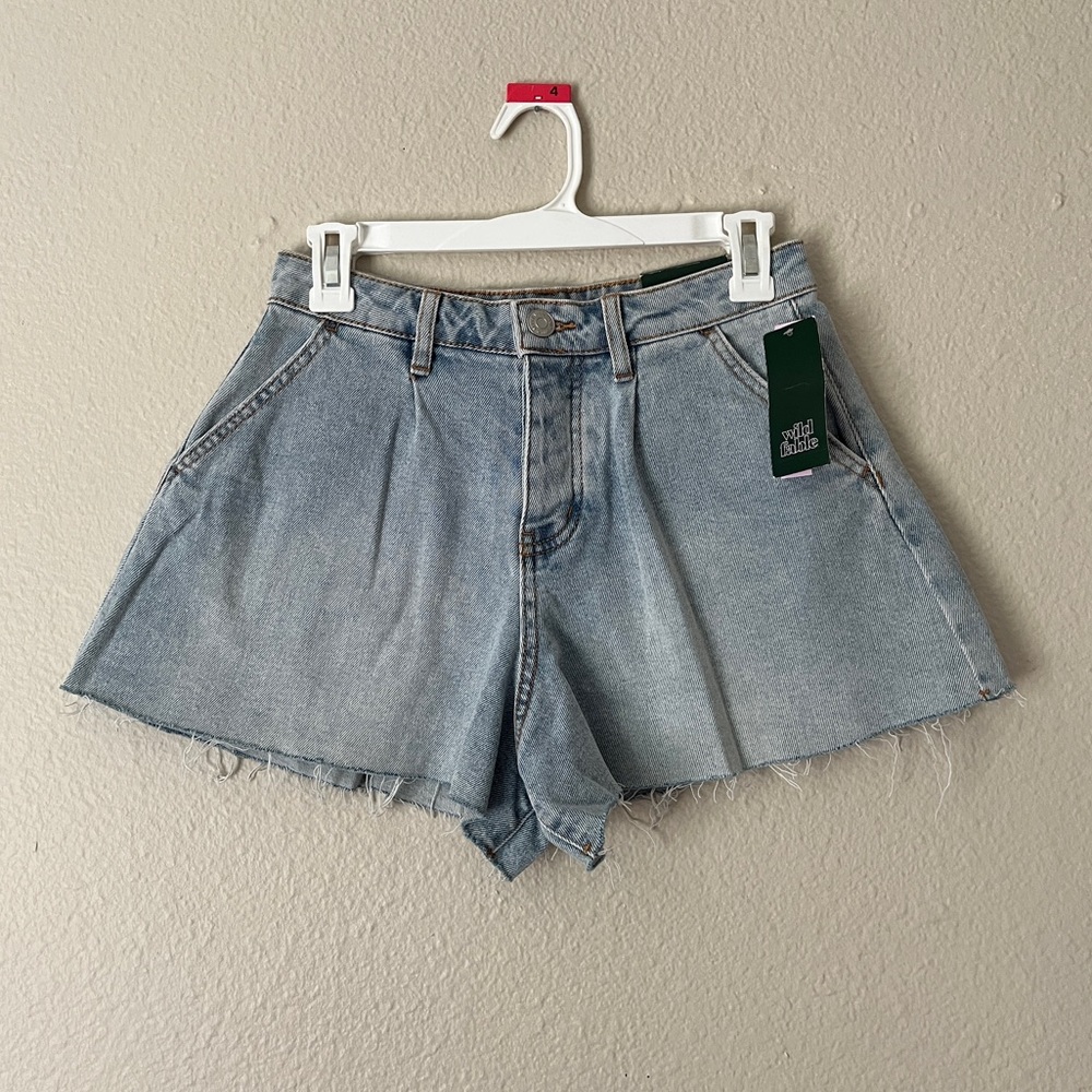 NWT Wild Fable Super High Rise Jean Shorts Women’s Size 2 3” Inseam